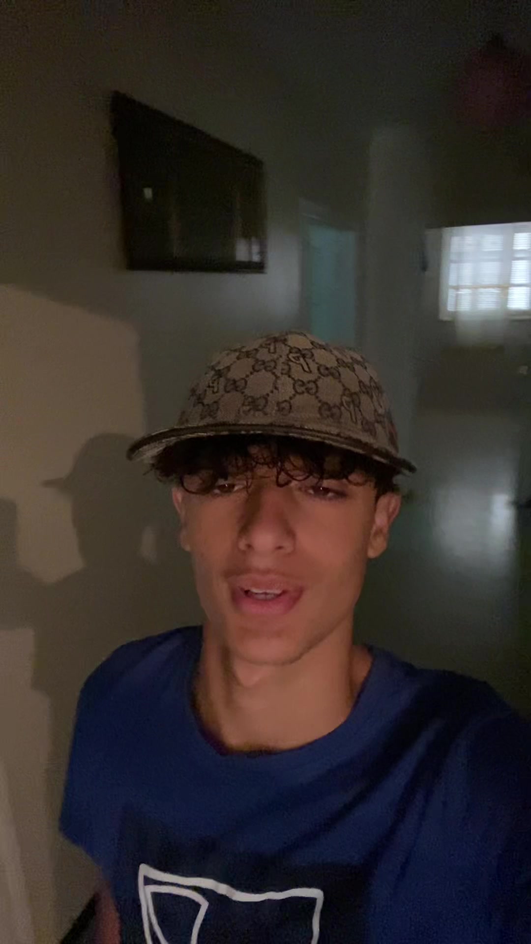 @علي