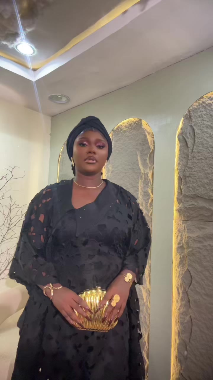 @AMINAT ✨️🤍