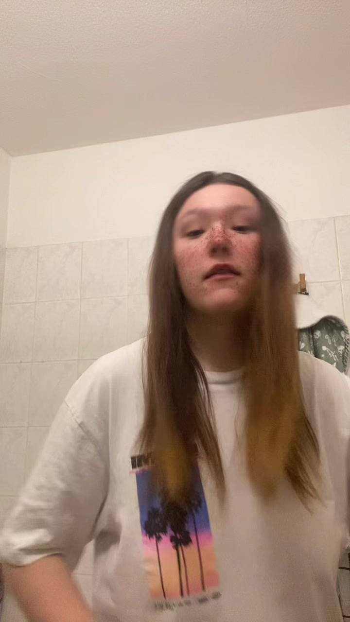 @leni_1892
