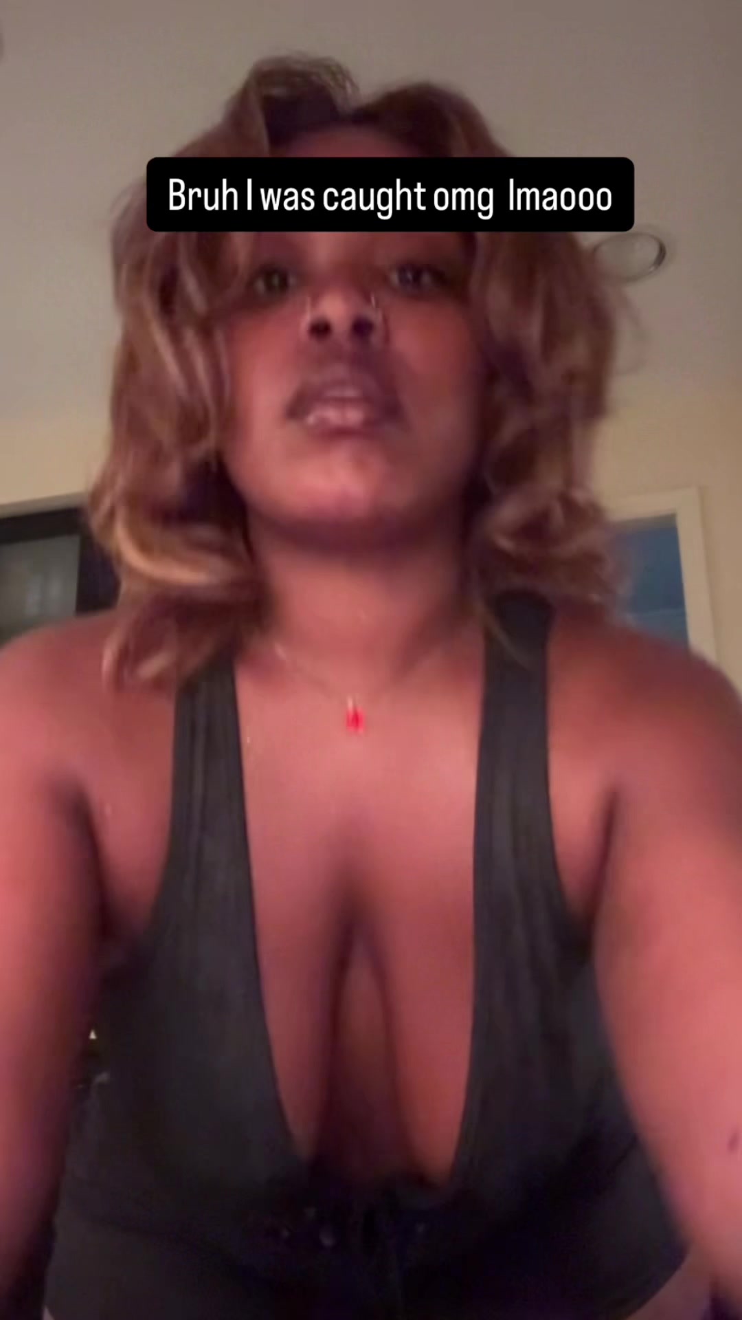 @LovNia_