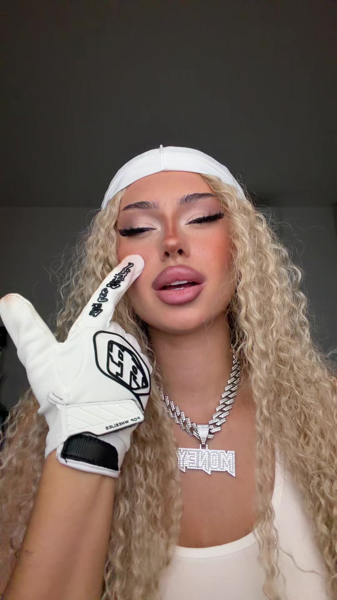 @Syndii69