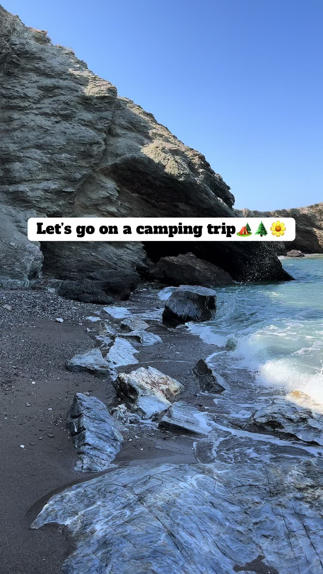 @TravelWithFarzNEllez