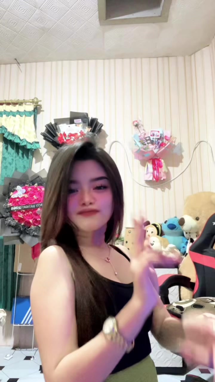 @Moniccc26__