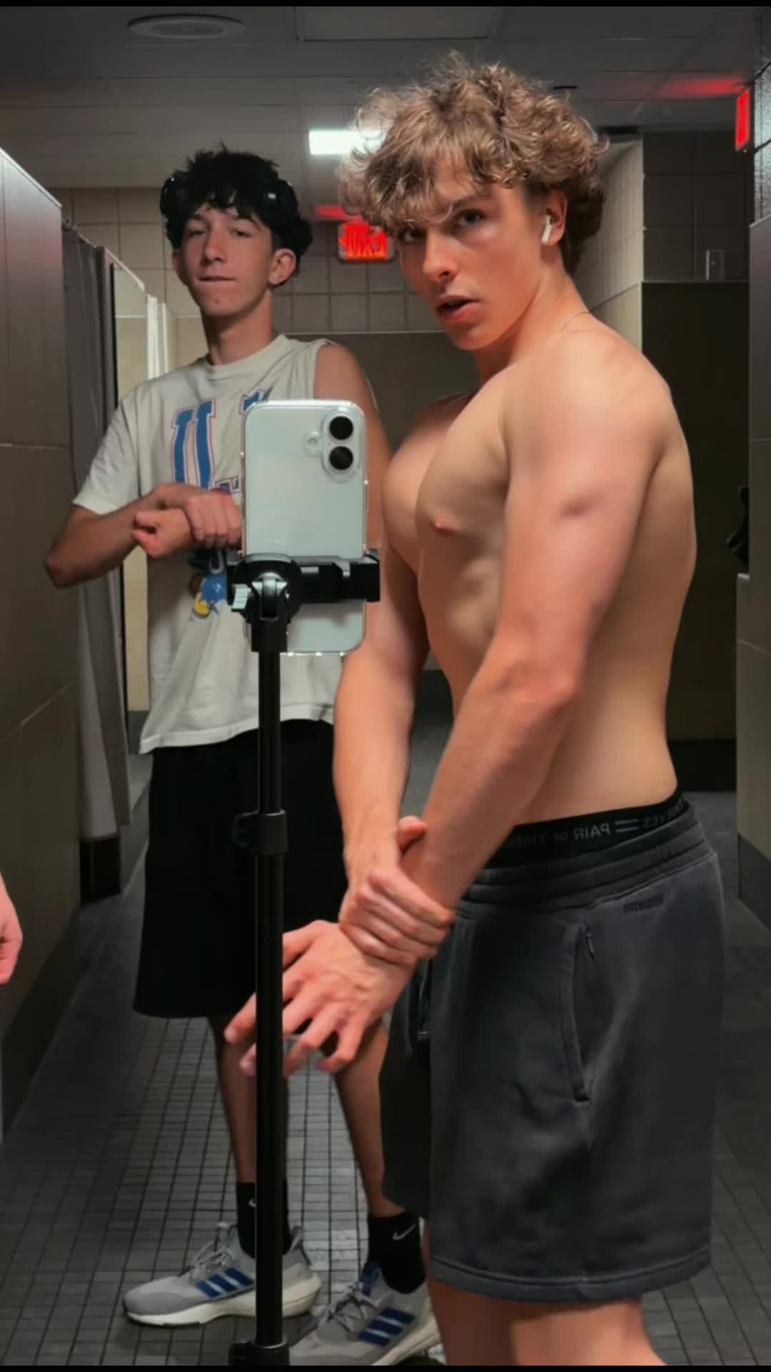 @myleslifts