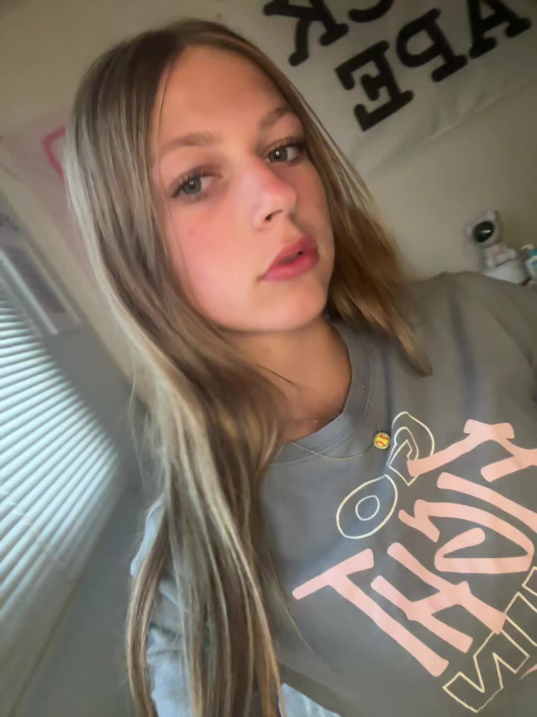 @️