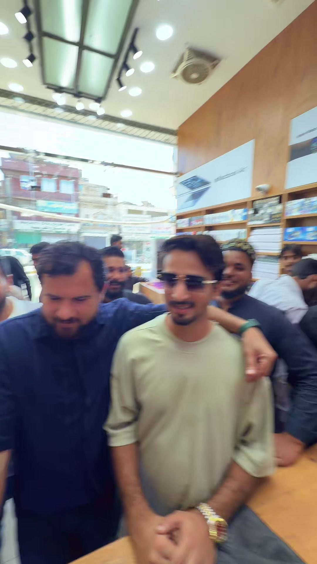 @Shandar Mobile1
