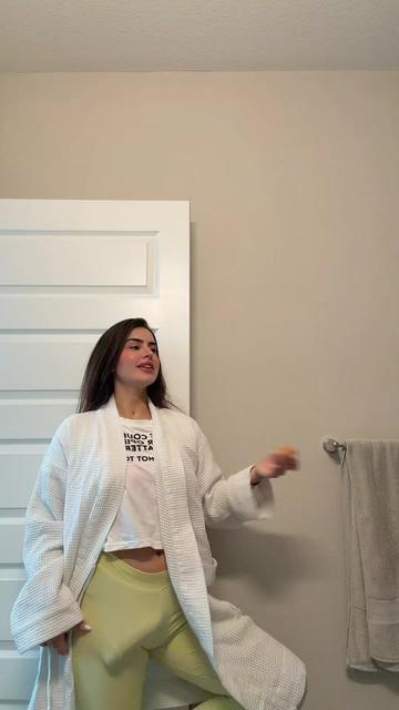 @Bella