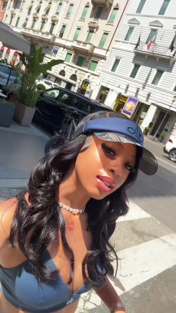 @naomi🌟