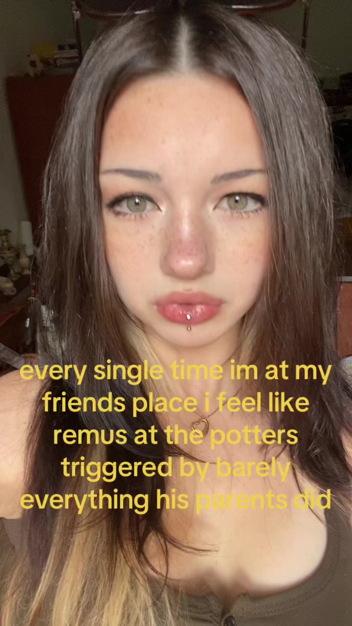 @⃟