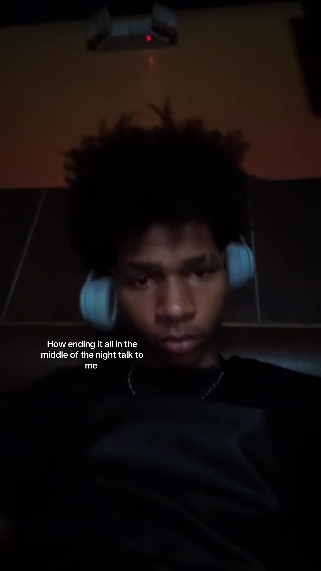 @⃟