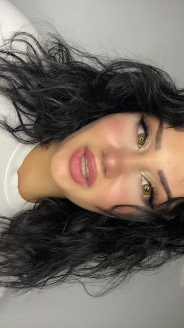@L A U R A “ 🕷️