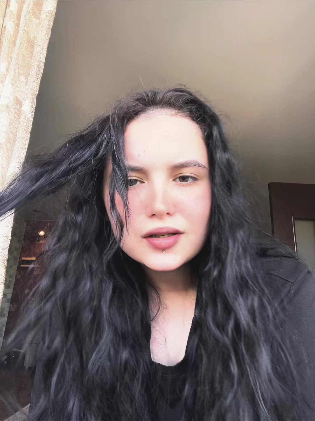 @_naya_