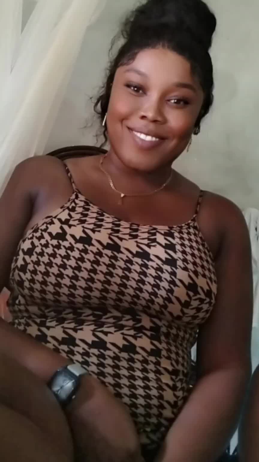 @♉ Taurus Queen 👑