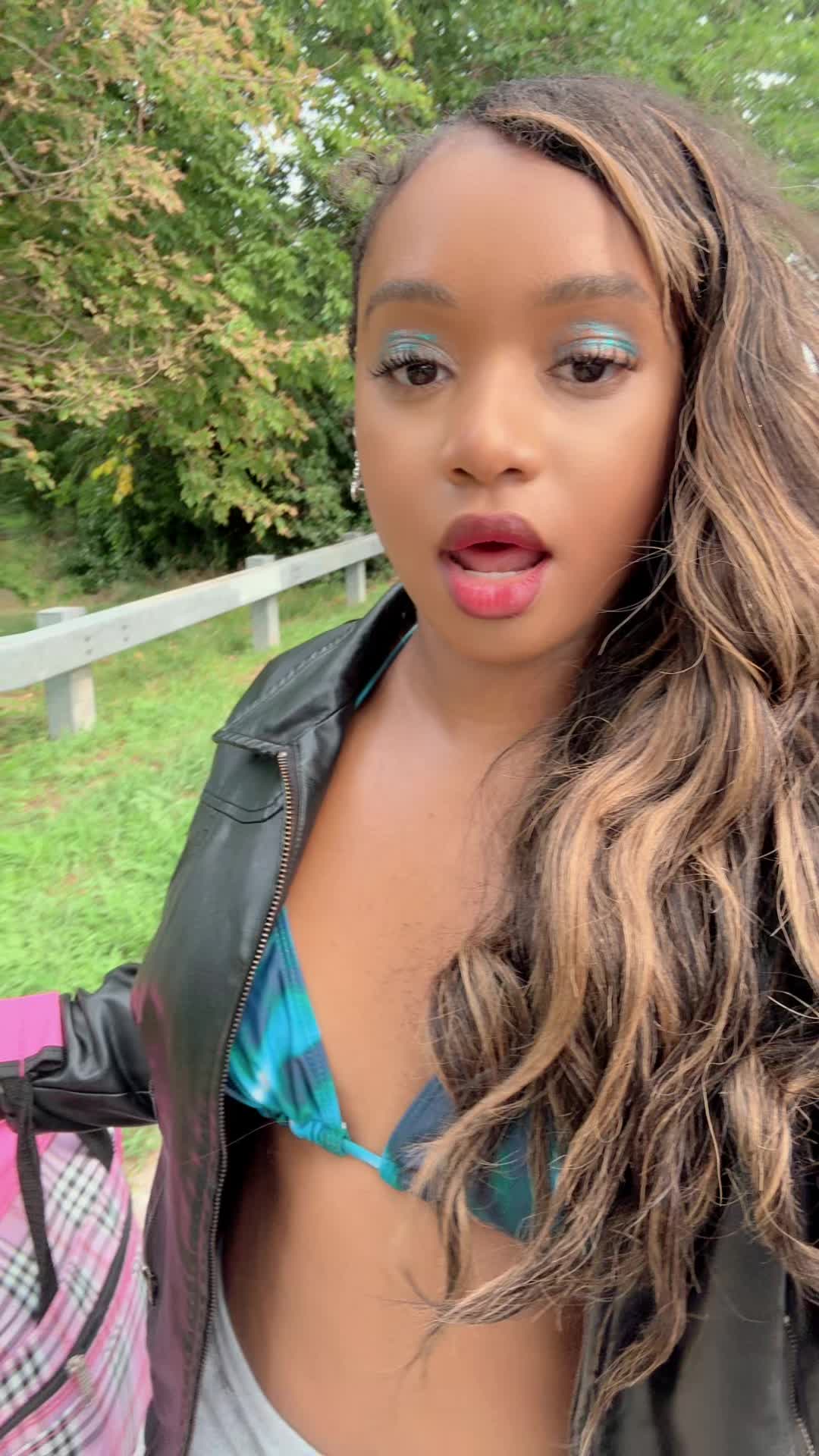 @QueenB2Z