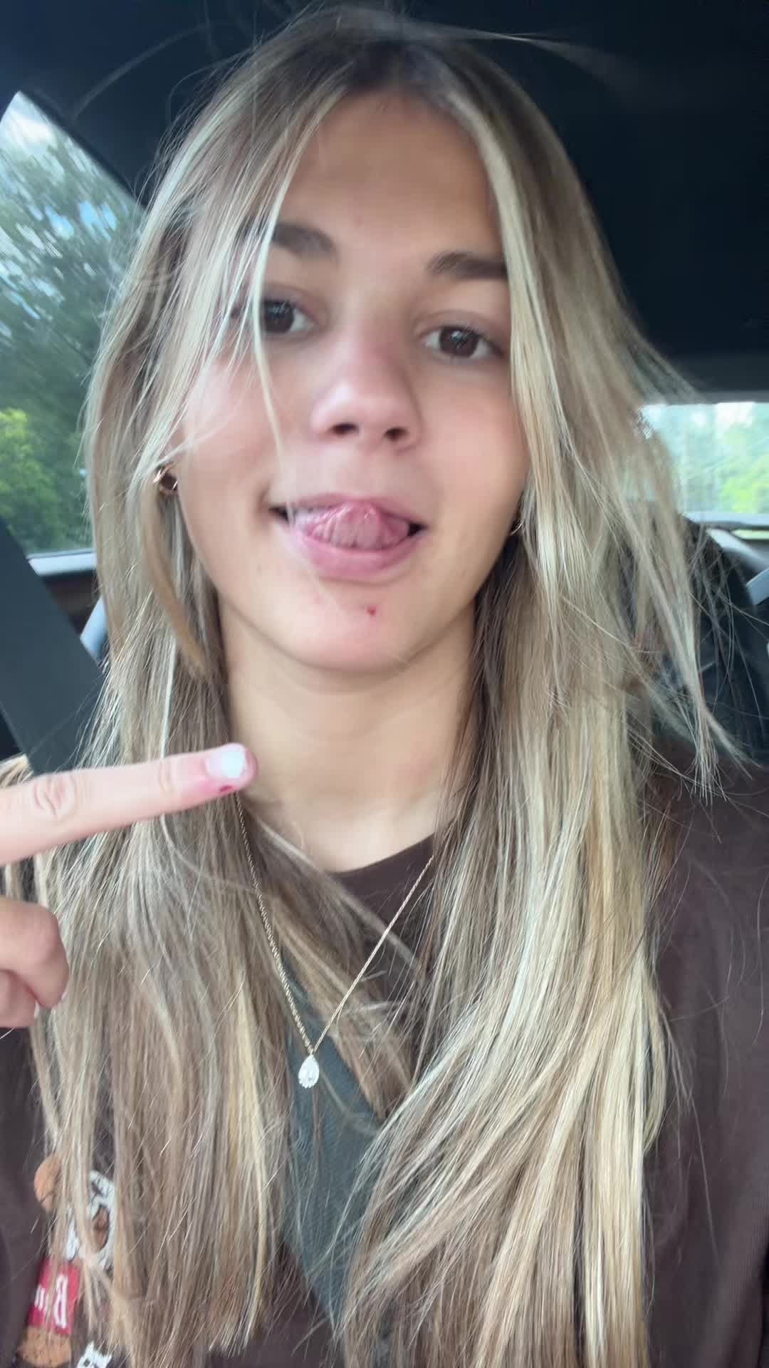 @😻