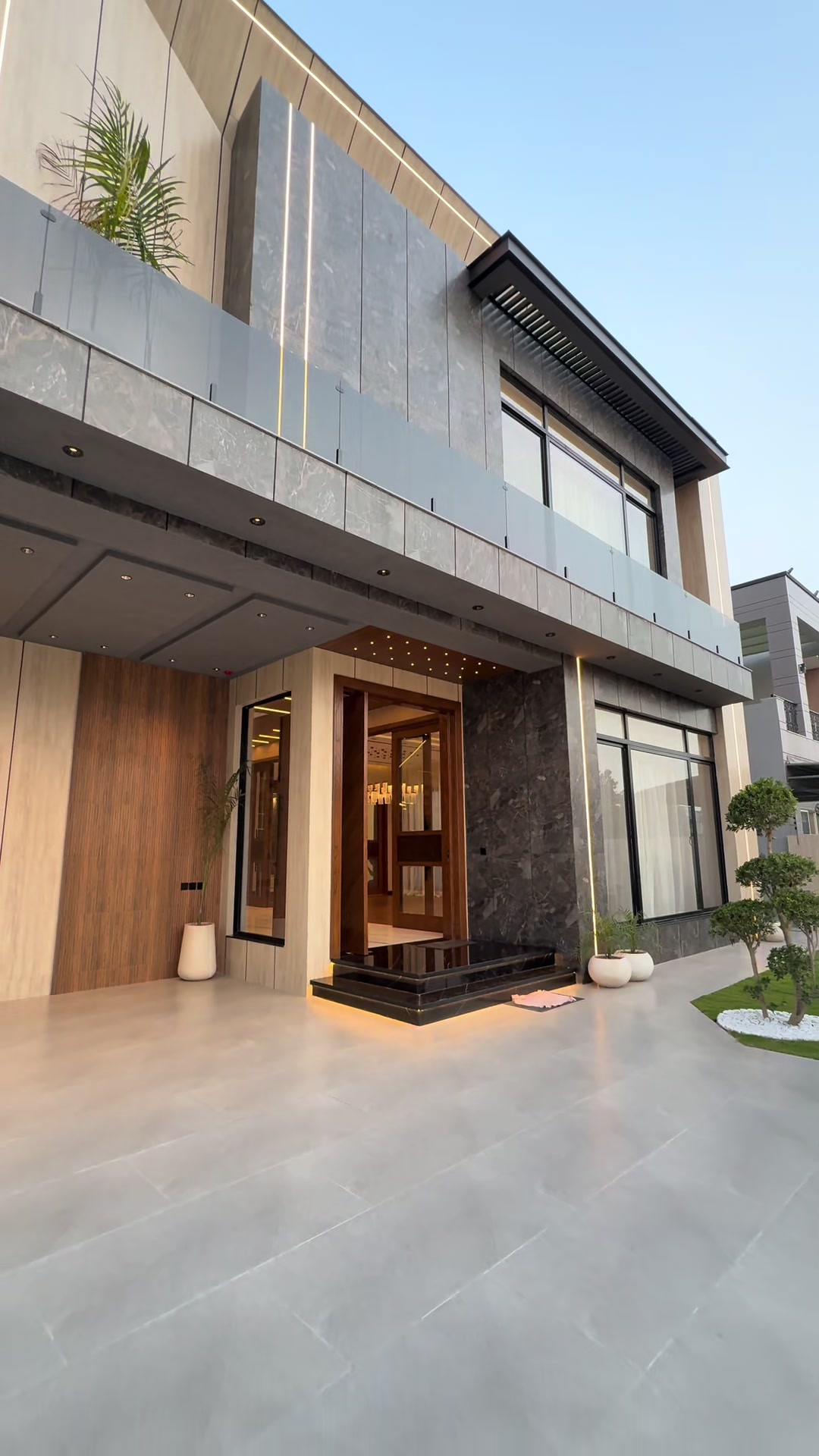 @Iconic Homes DHA