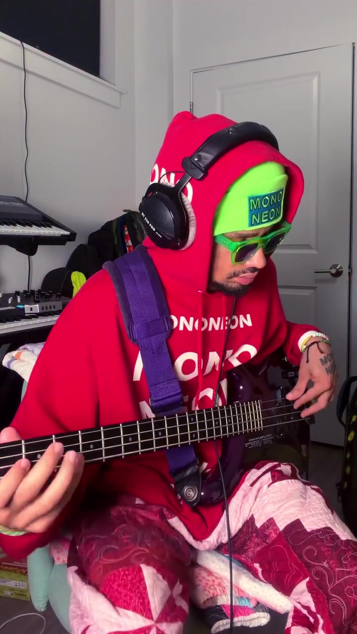 @mononeon
