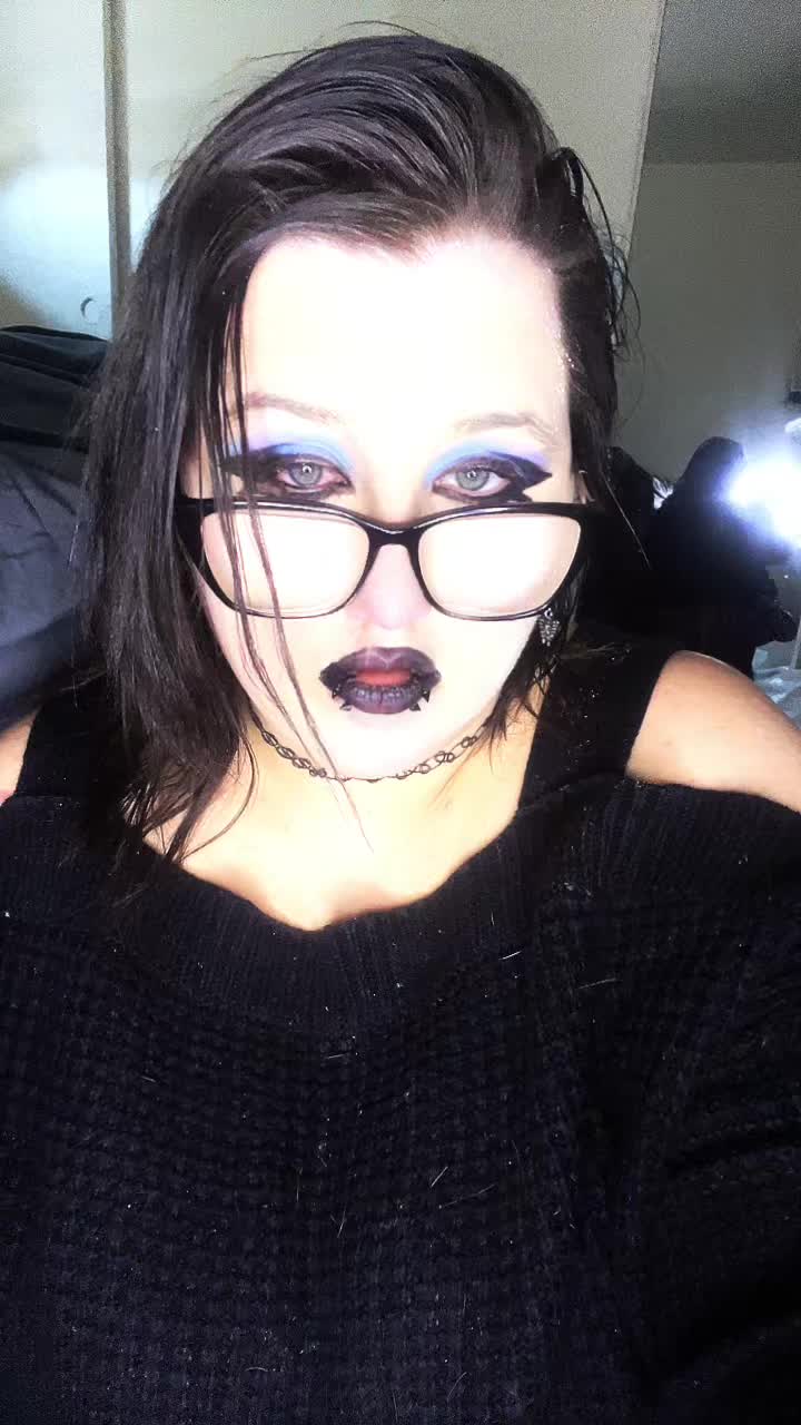 @sp00ky_treats