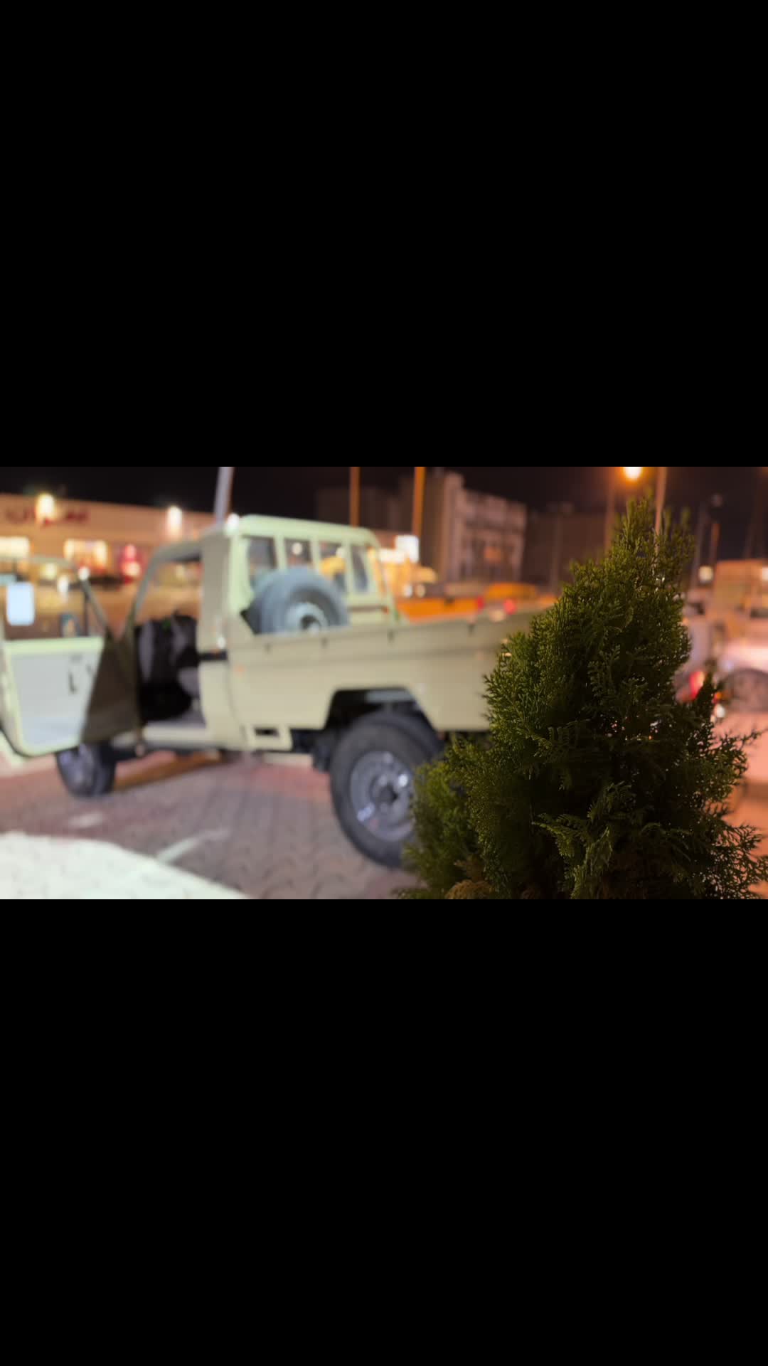 @🕷️.        718