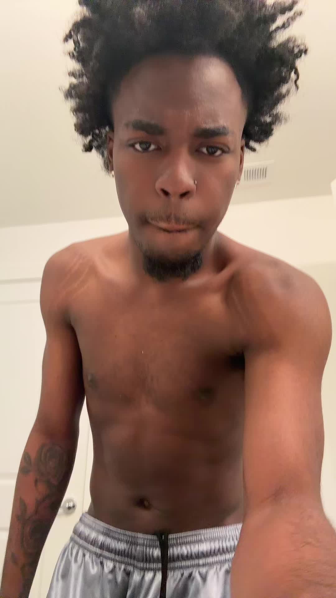 @𝙢𝙖𝙞𝙣𝙚𝙨𝙡𝙚𝙚𝙯𝙚