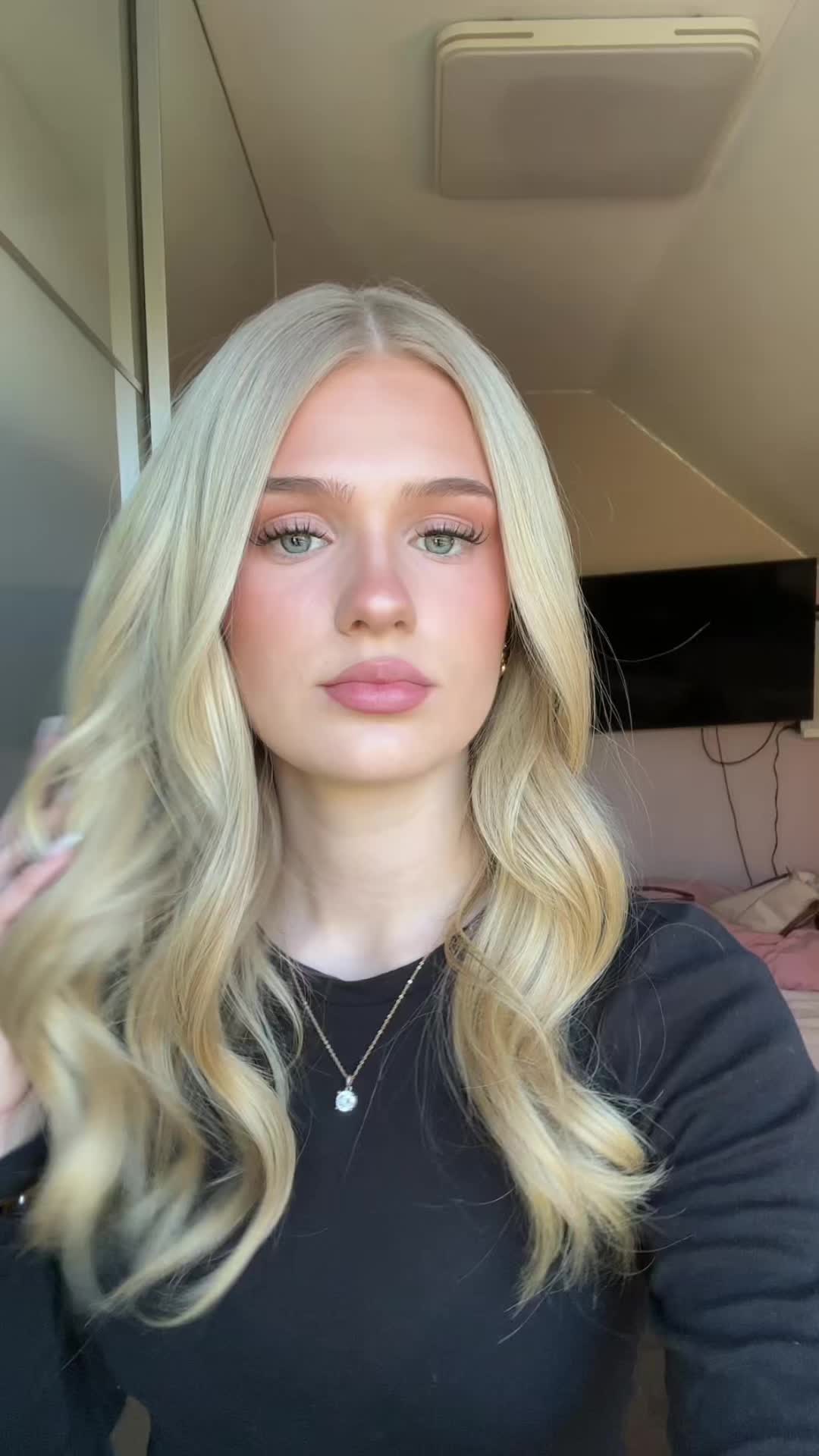@Lara