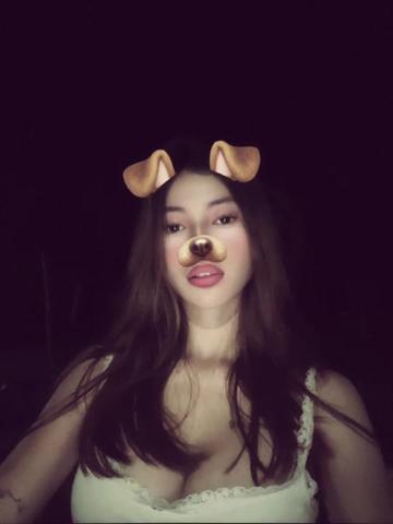 @Cheska03