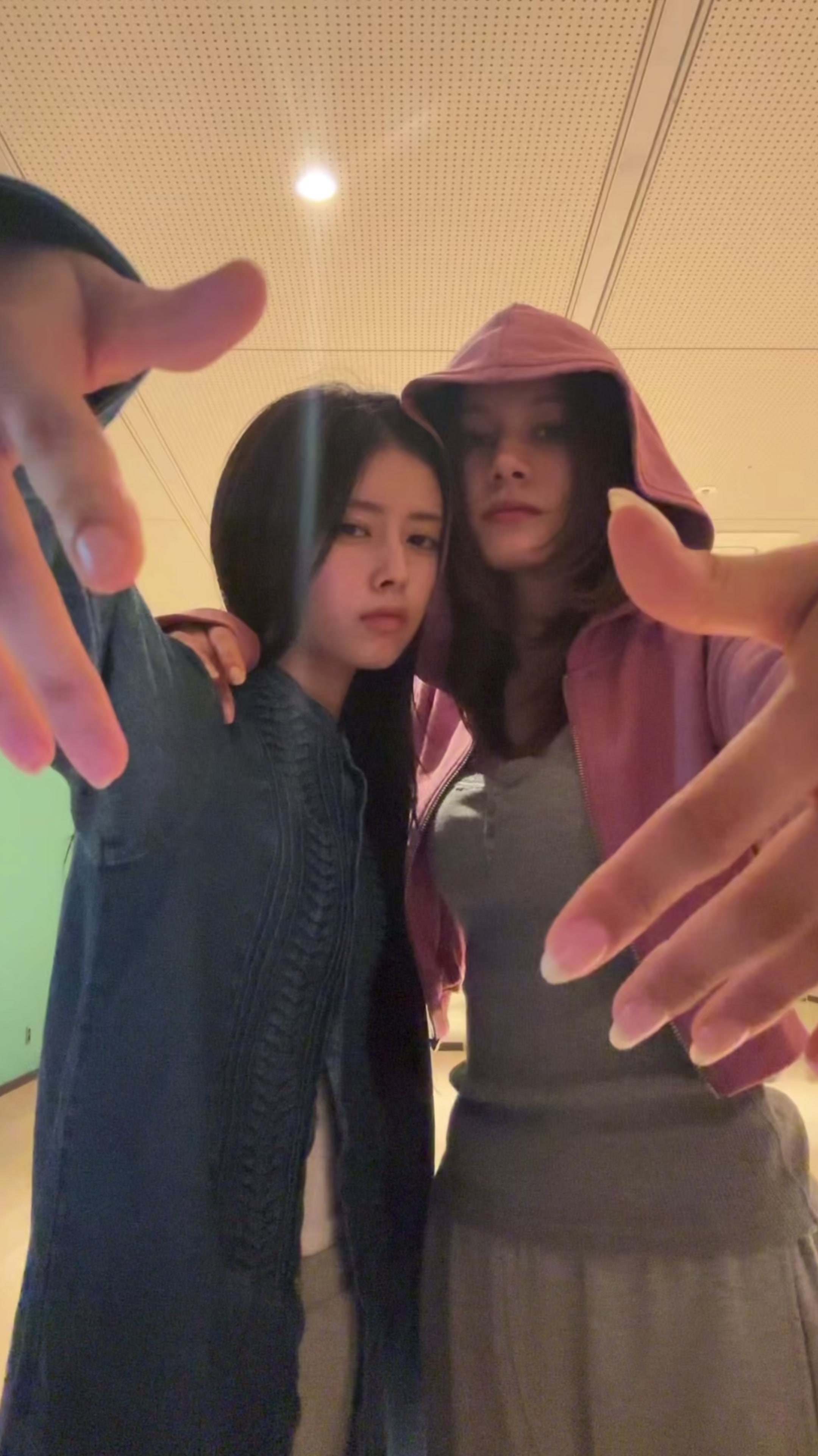 @NiziU