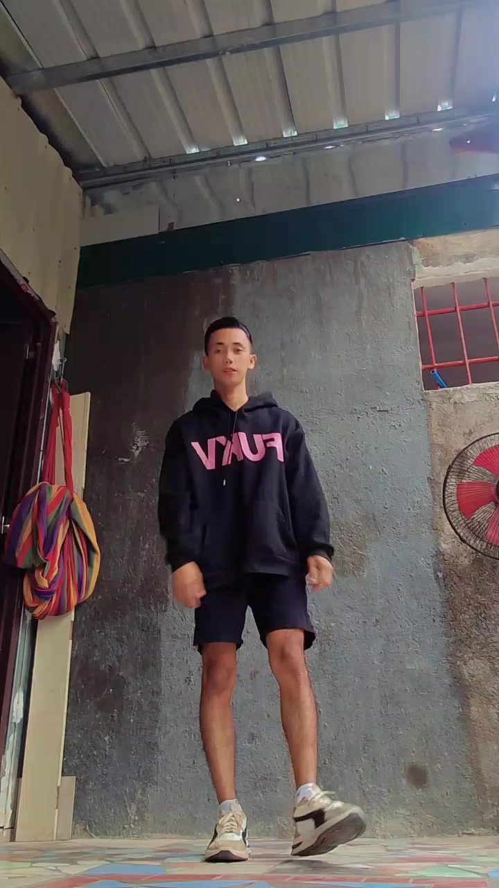 @Yhunie