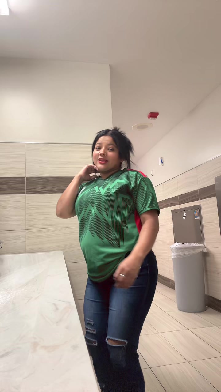 @Morenita, linda