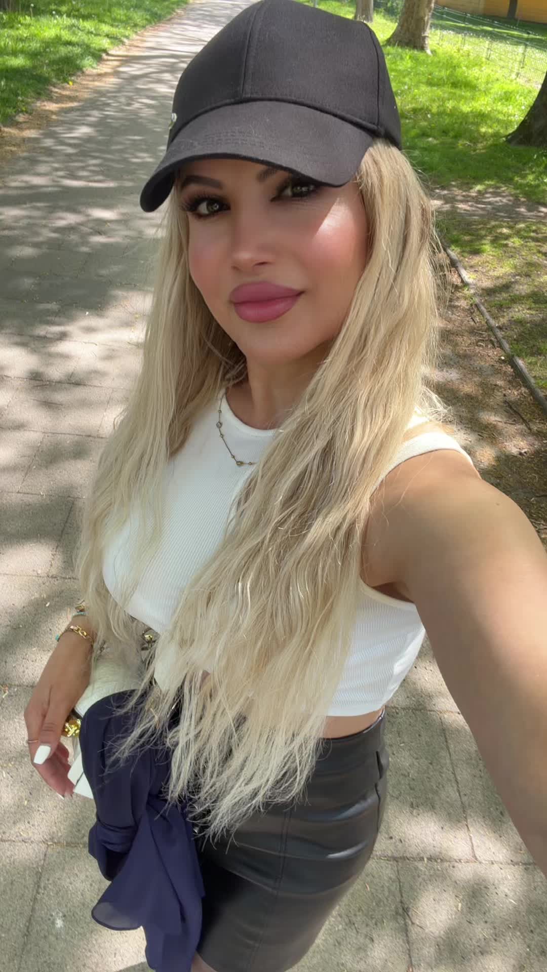 @Emoş💗