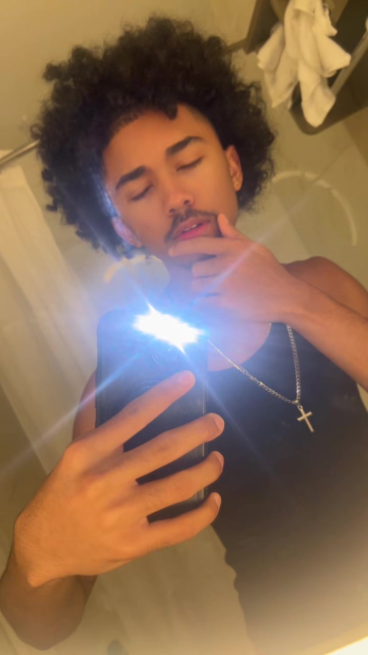 @ZxyFrmU2Me