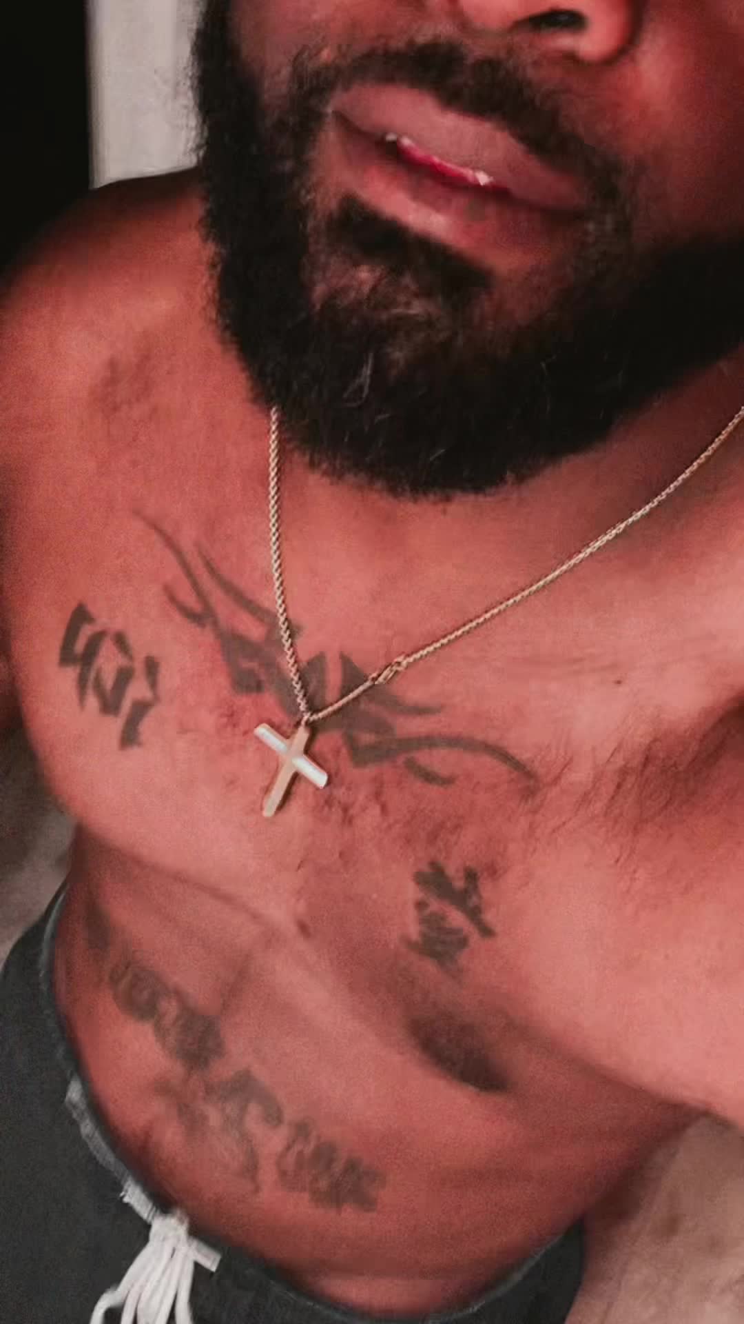 @ChrisPlusSix🖤
