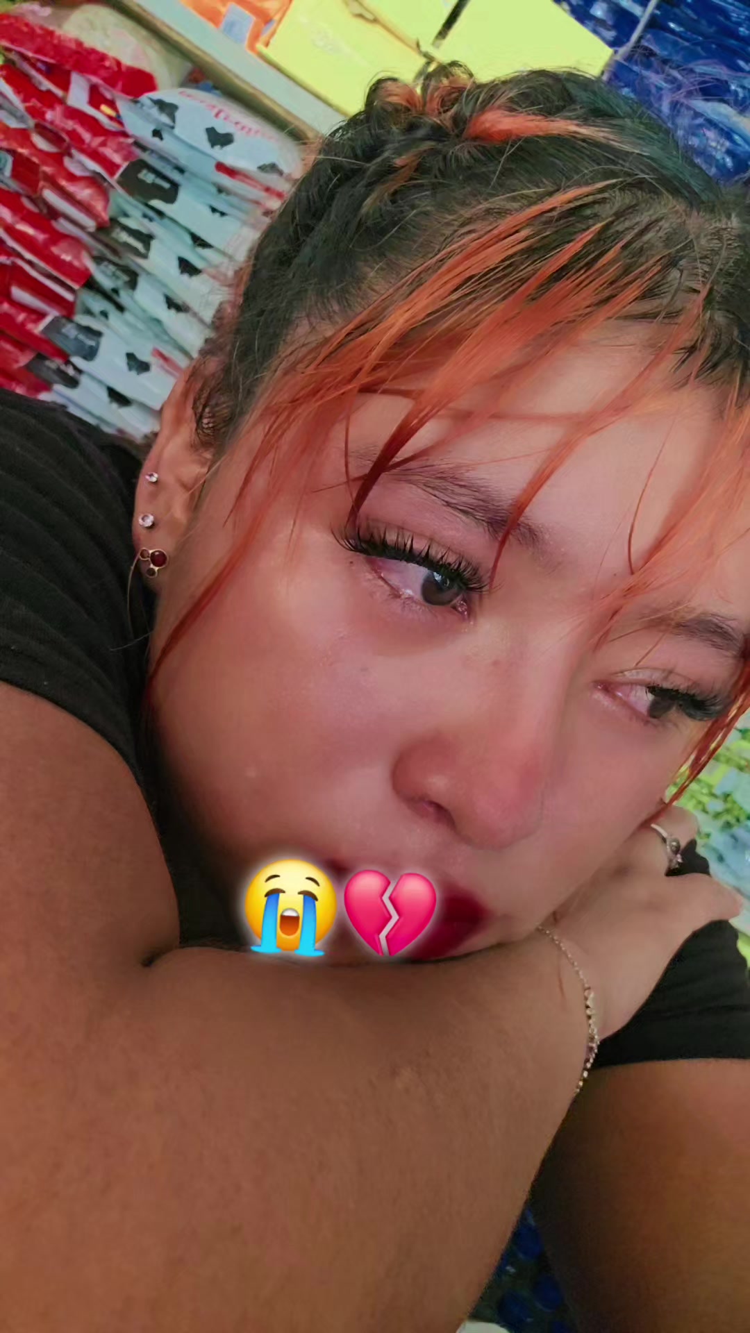 @𝕤𝕠𝕗𝕚 𝕔𝕙𝕚𝕥𝕚𝕔🖤