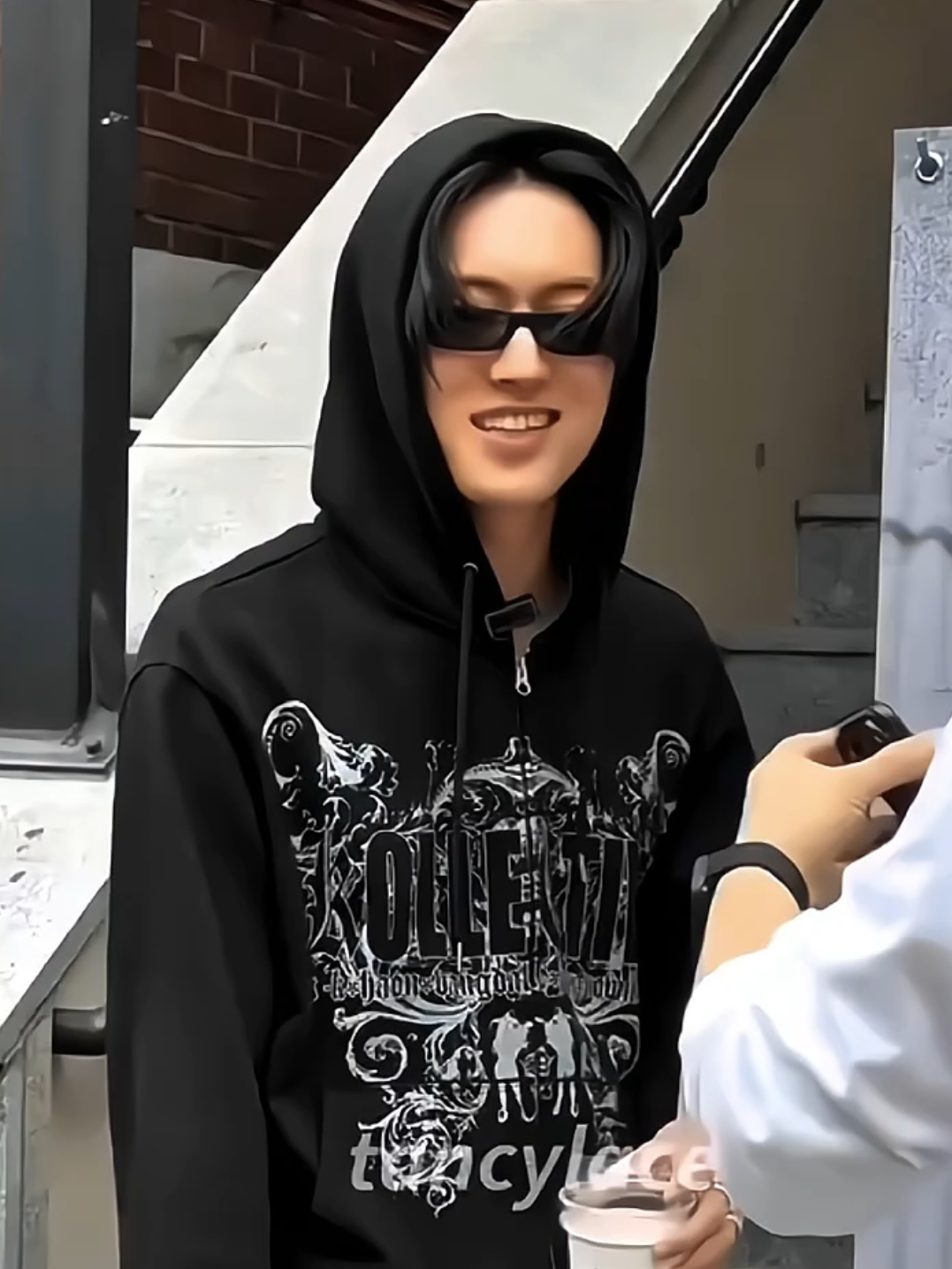 @d