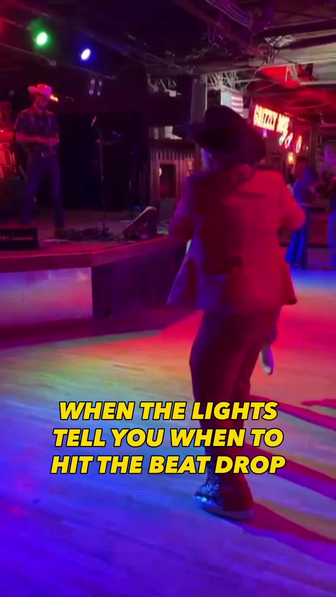 @DIPS IN OUTFITS