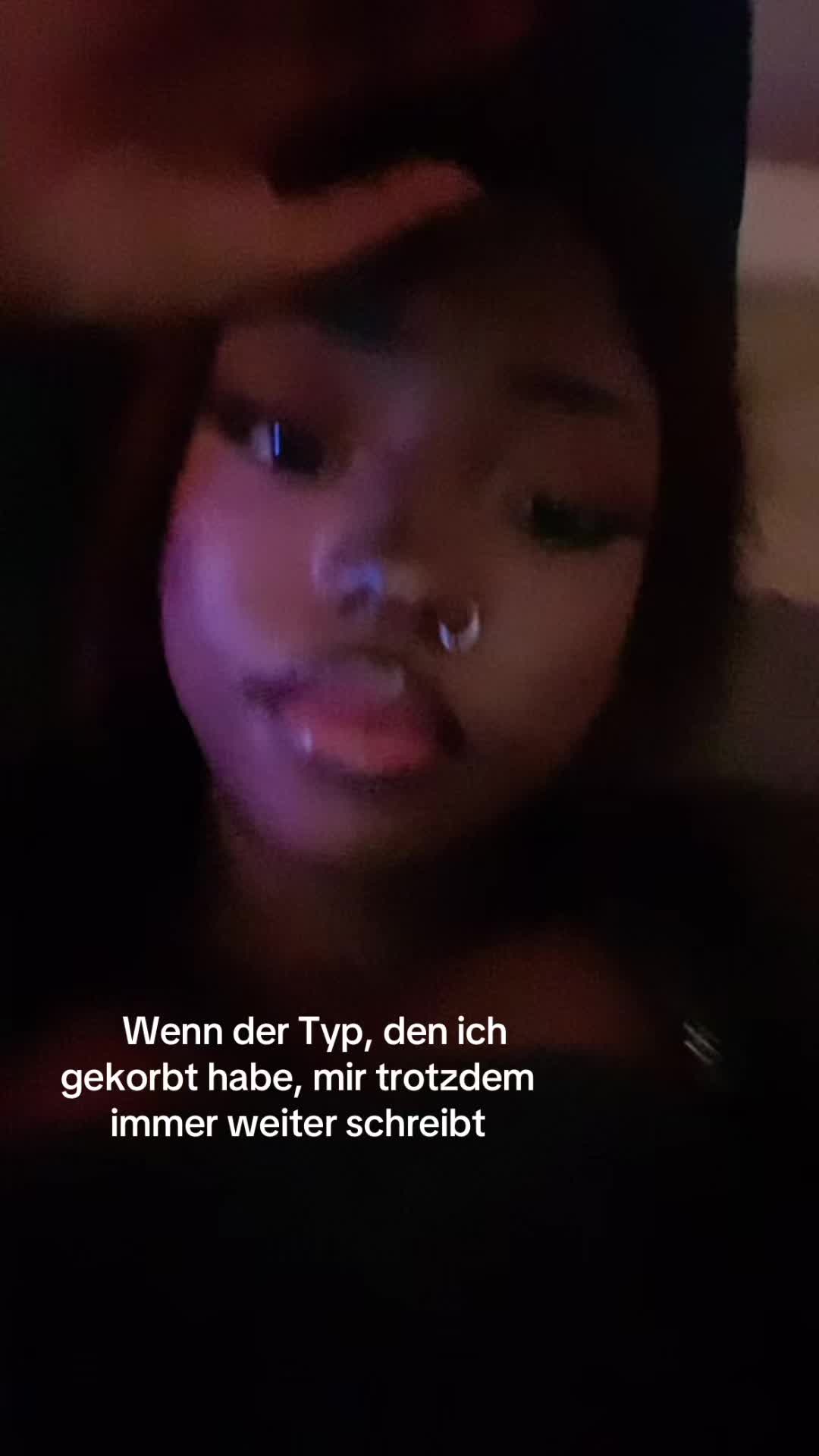 @q🍫