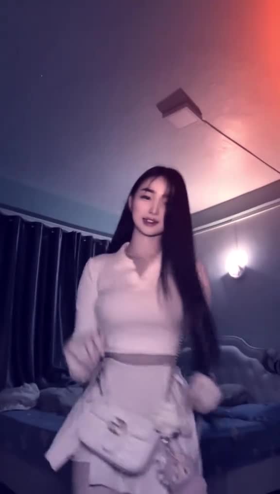 @爱•|𝓛𝓲𝓵𝓵𝔂ᥫ᭡