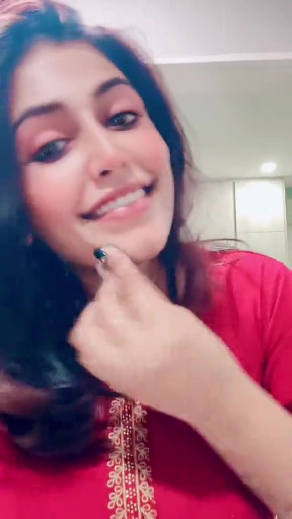 @Aniqa