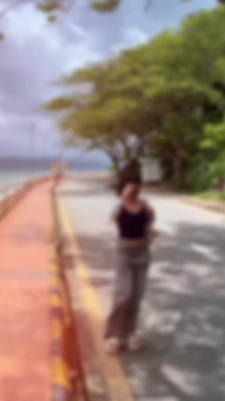 @𝑪𝒉𝒖𝒆🦋