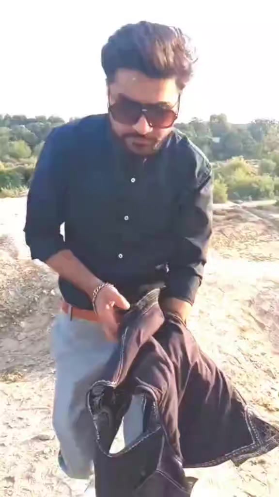 @Awiii10