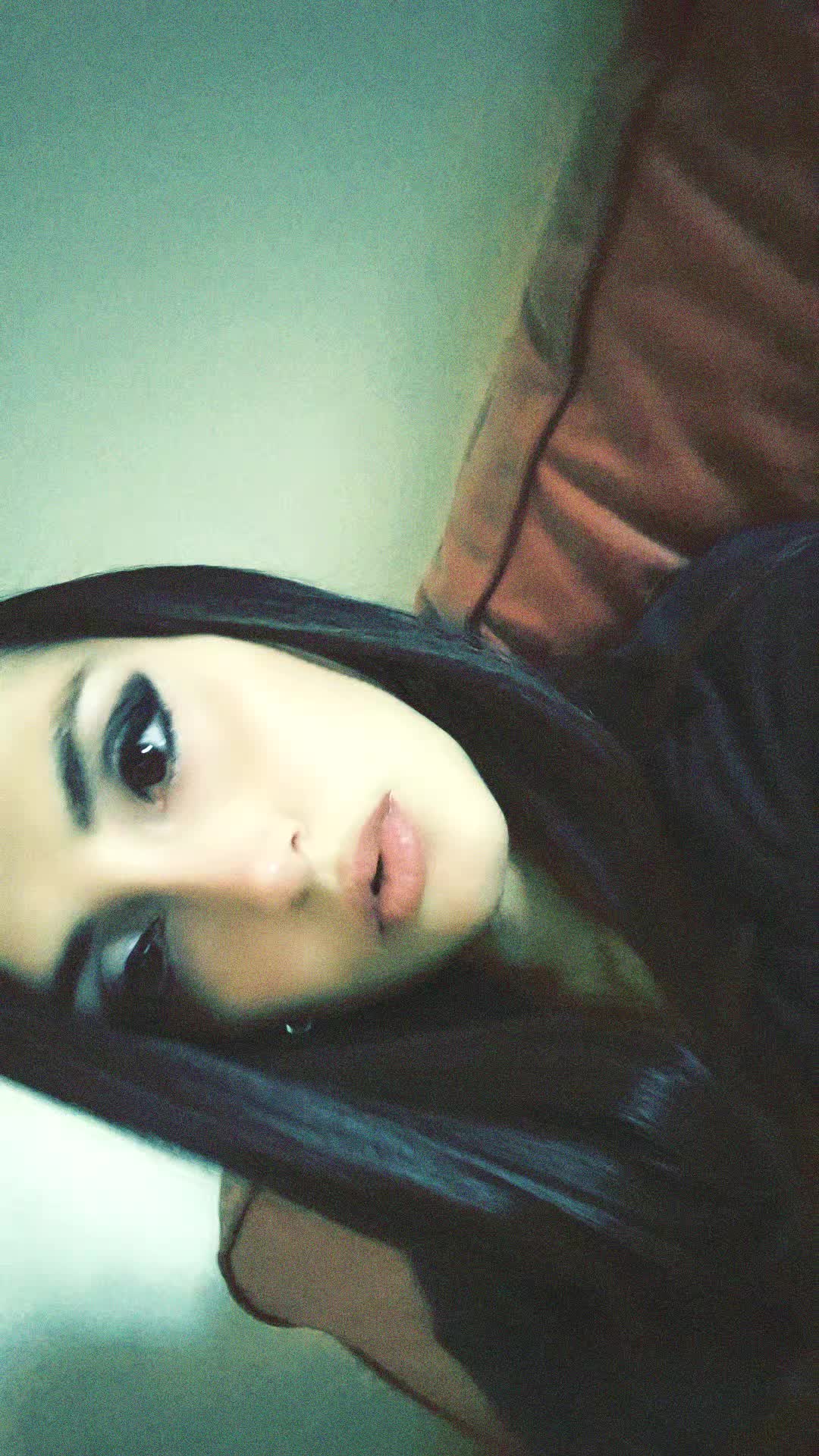 @tizianarebelgirl