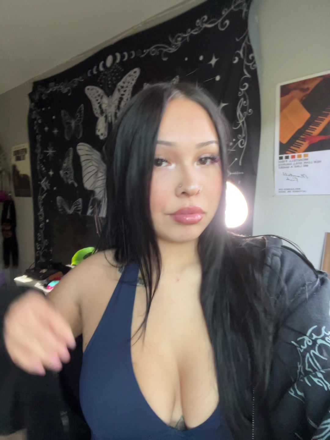 @Amika_elise