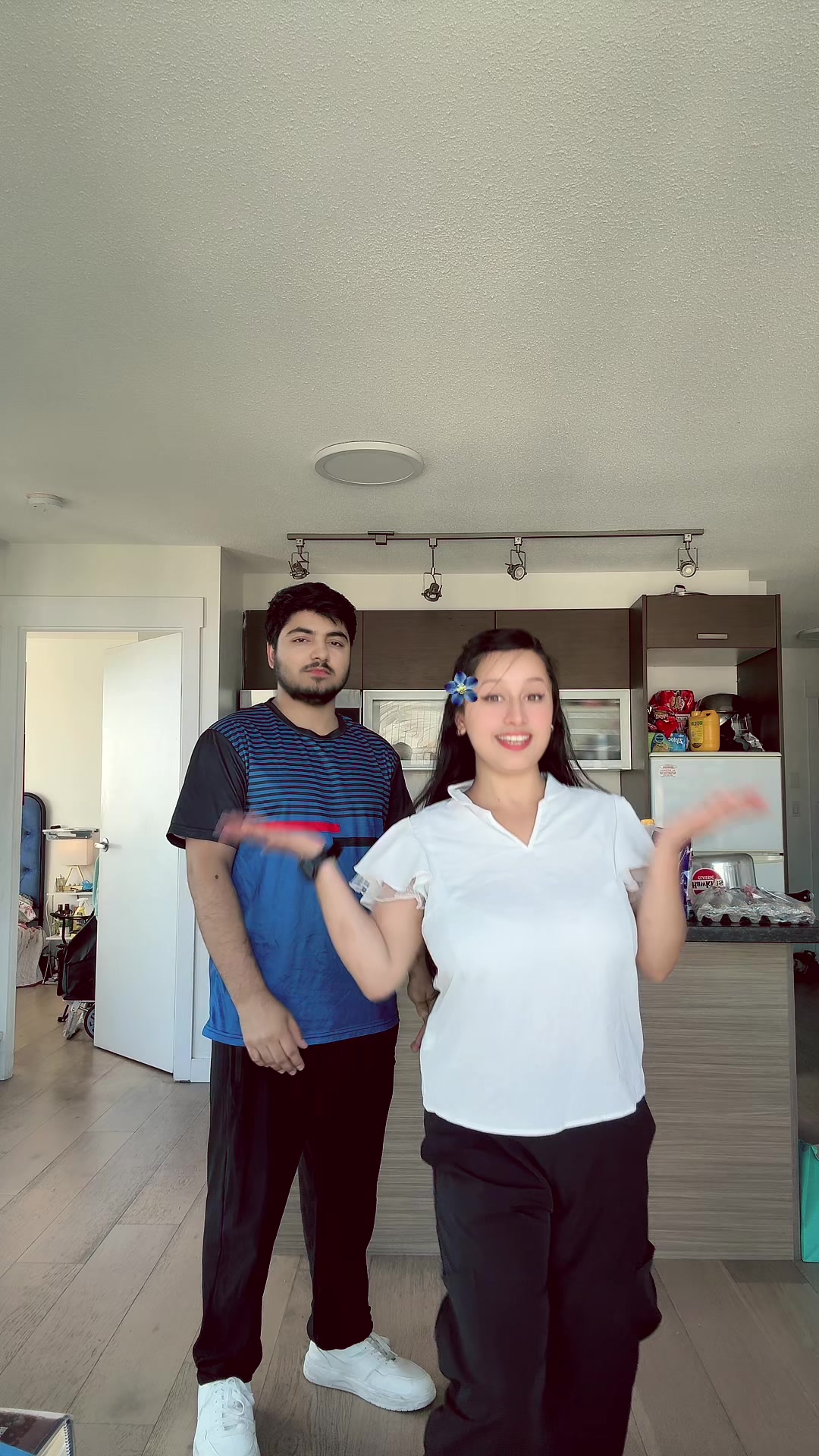 @Eenu🇳🇵🇨🇦