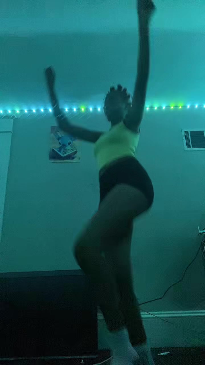 @🎭