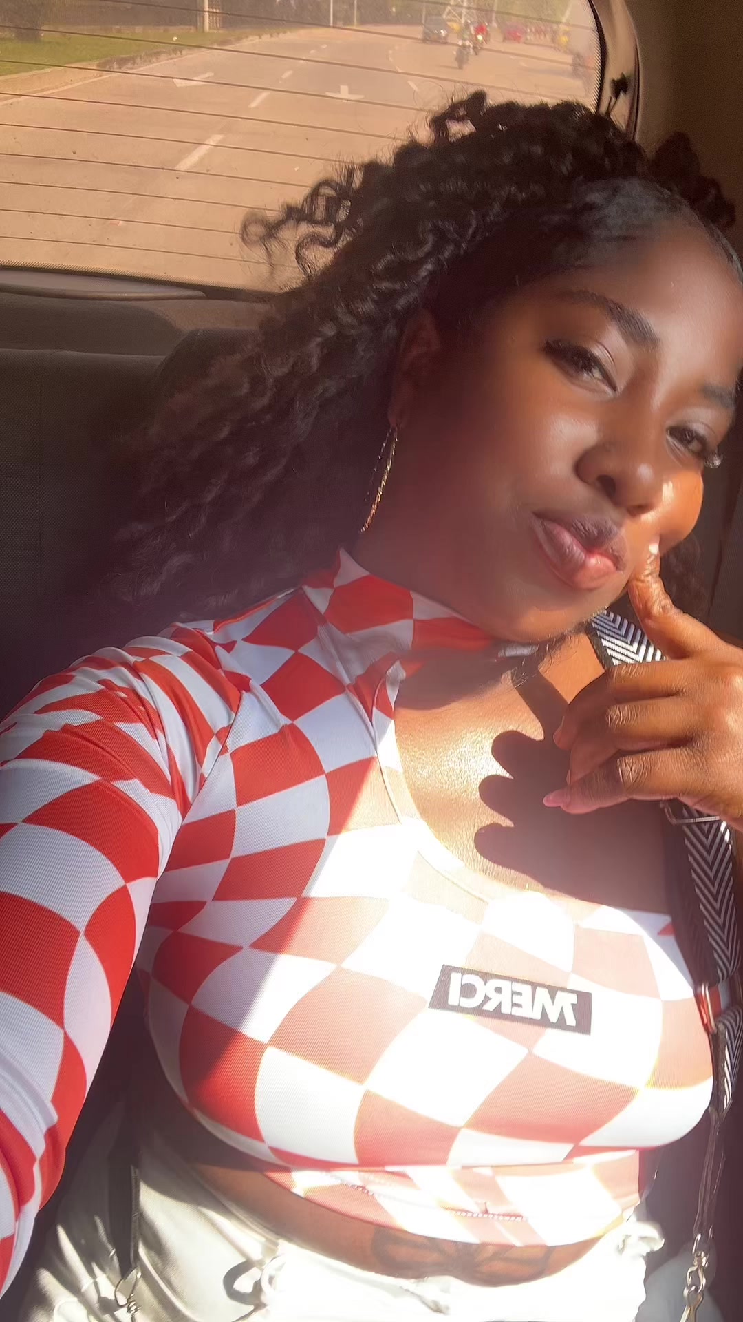 @Isa🥰❤️