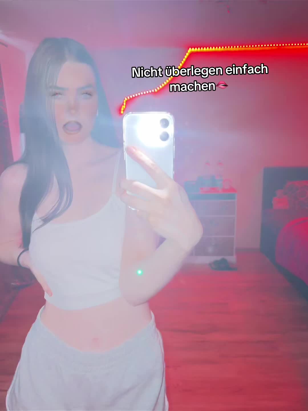 @𝐌𝐞𝐥𝐥𝐢