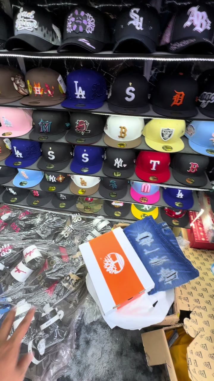 @IXZI-Caps