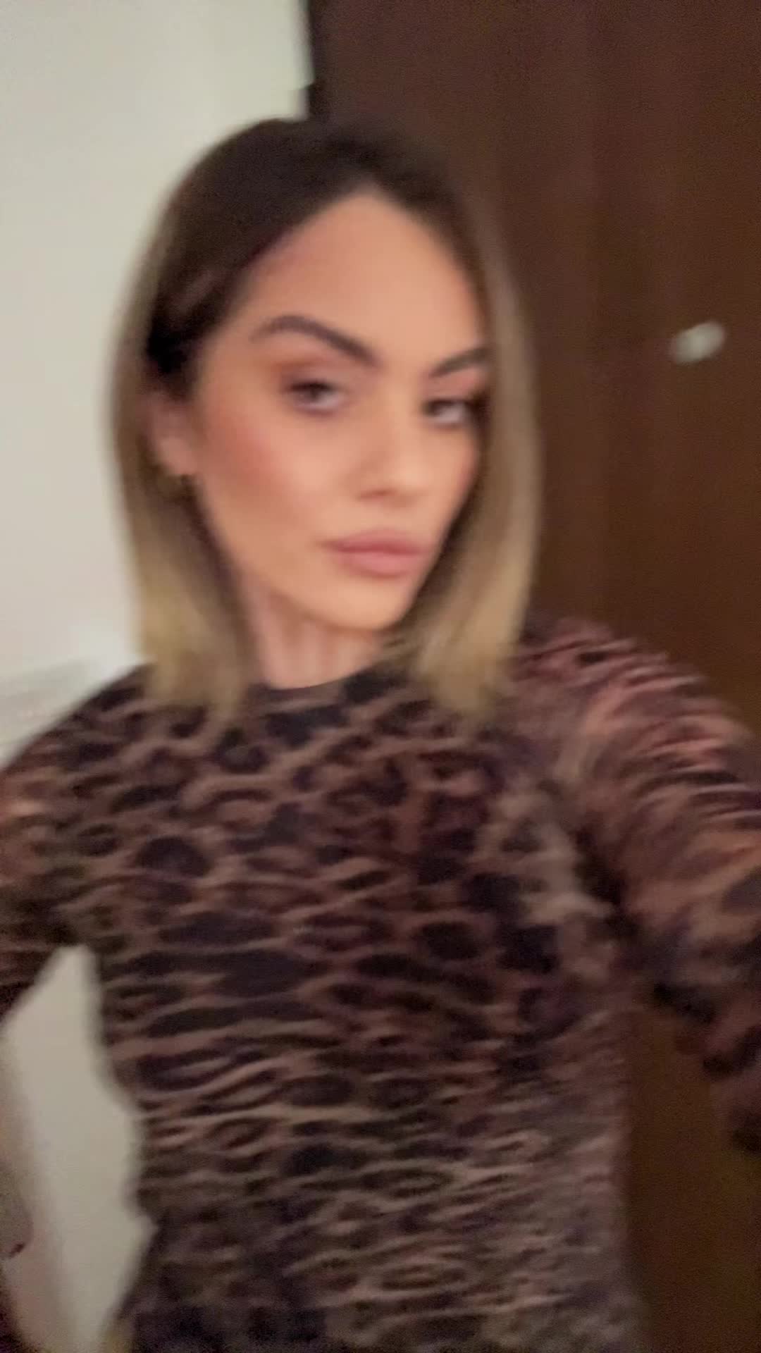 @Миња