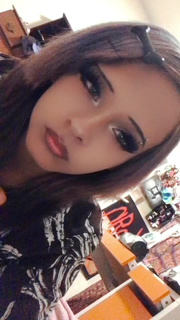 @🧁
