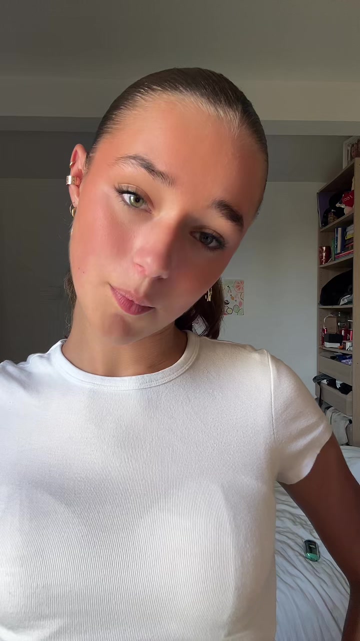@ella ๐๐